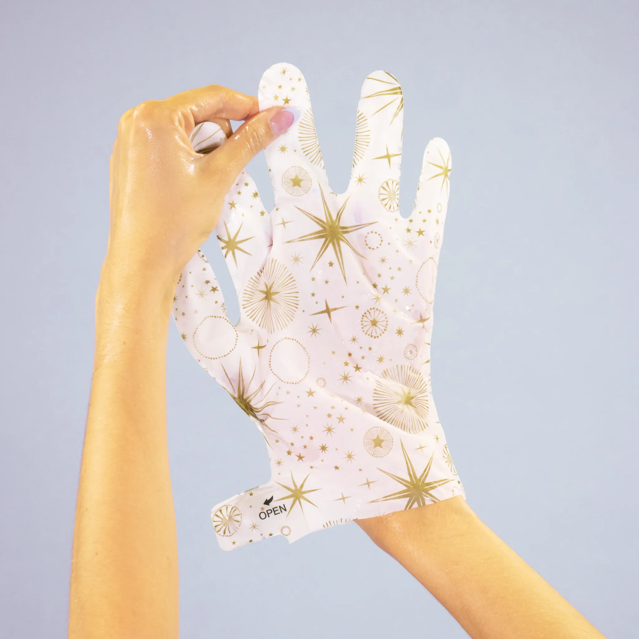 Holiday Manifest Miracles Smoothing Hand Masks